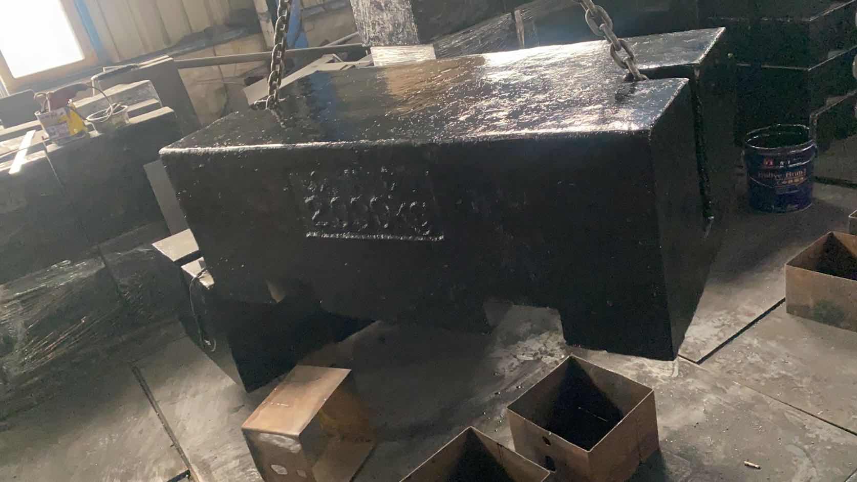 2吨铸铁砝码4.jpg